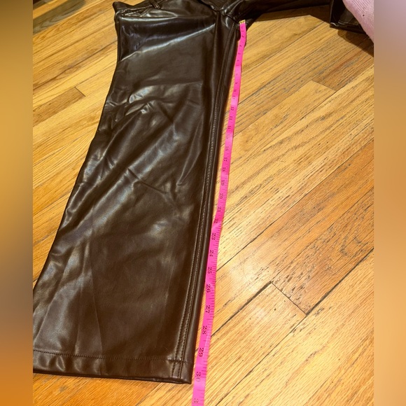 Abercrombie Curve Love Faux Leather The 90s Straight Leg High Rise Pants 29 - Picture 6 of 10